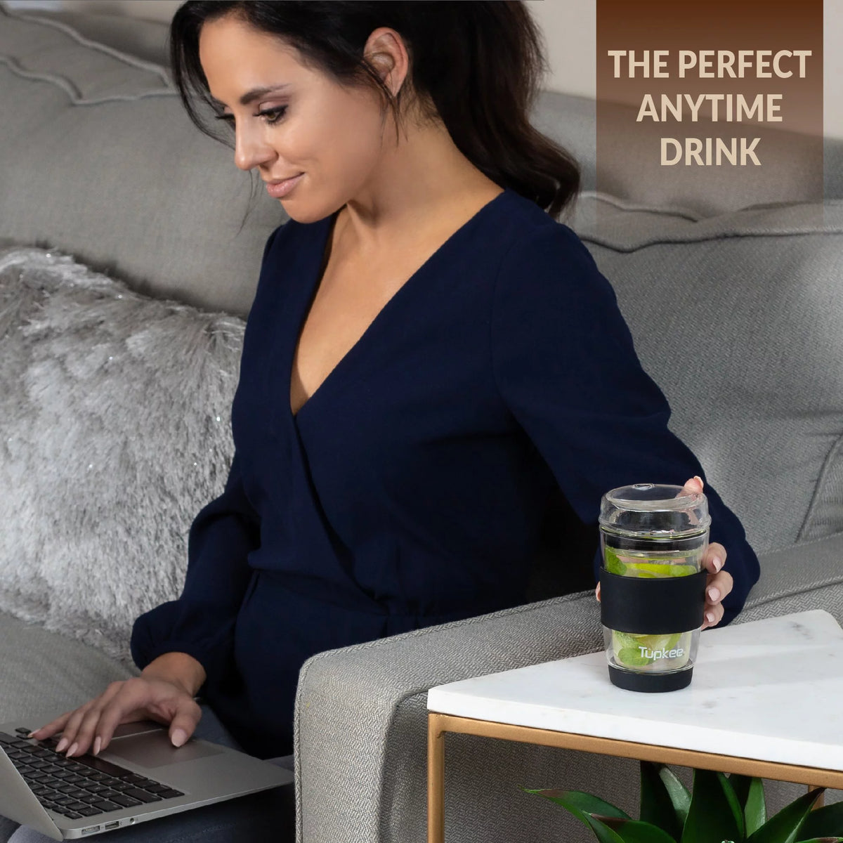Black 8-Ounce Double Wall Glass Tumbler with Lid C821192