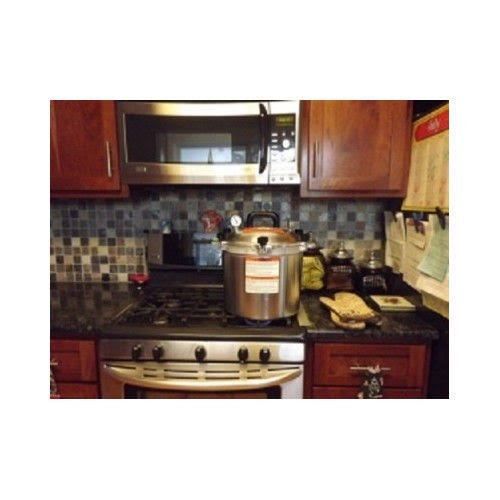 30-Quart Pressure Cooker Canner G472676