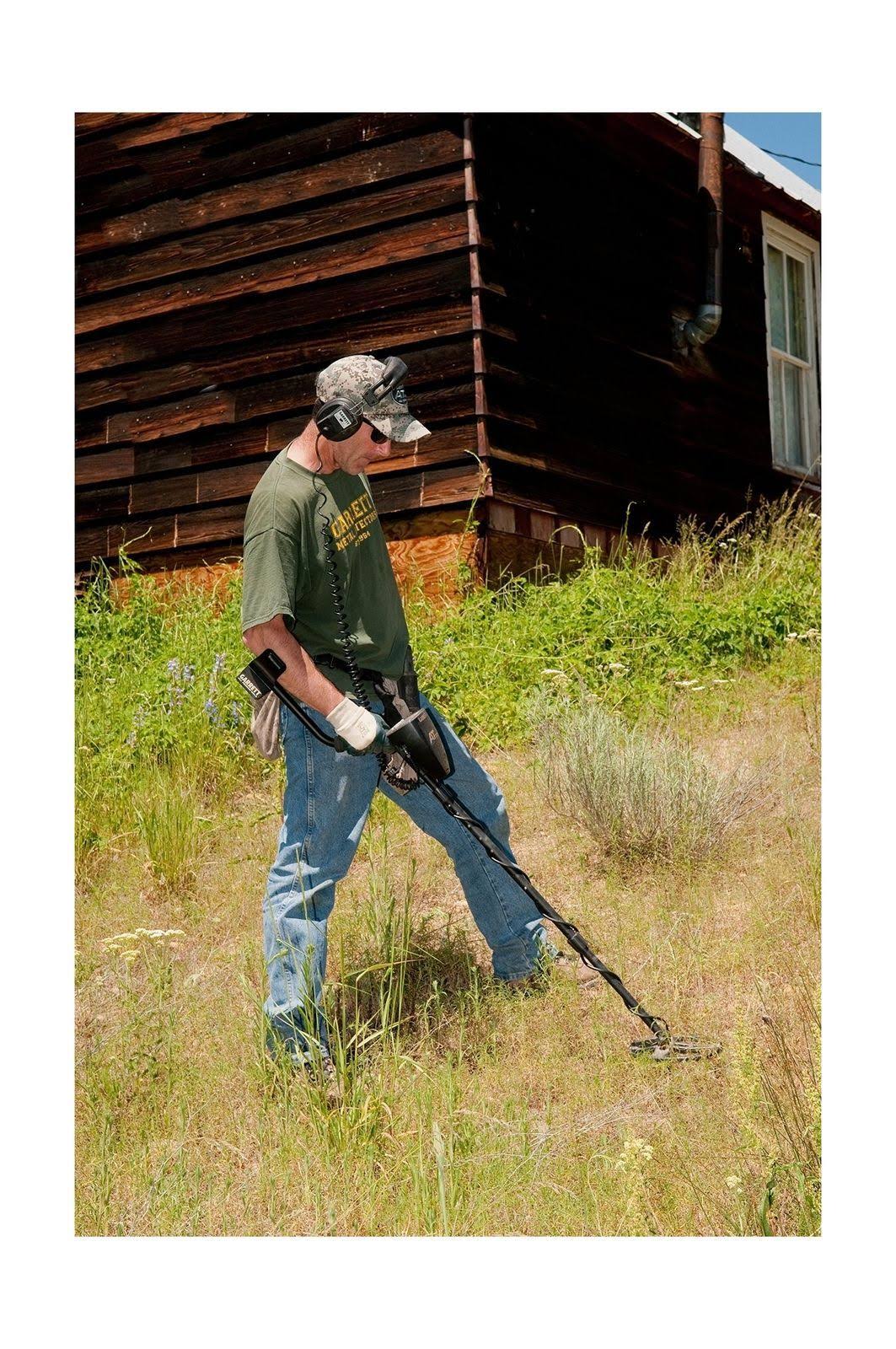 Waterproof Metal Detector with Headphones and Pinpointer K63797