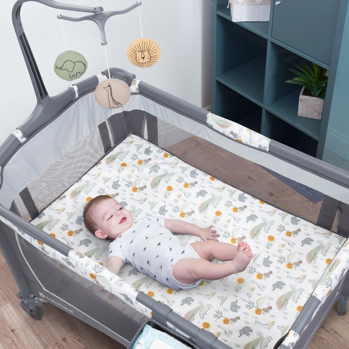 Grey Infant Playard F553170