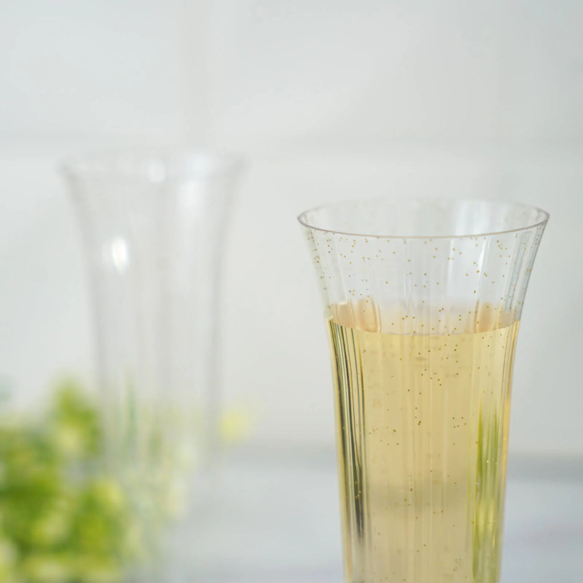 60 Pcs Gold Glitter Clear Plastic Champagne Flutes X61499
