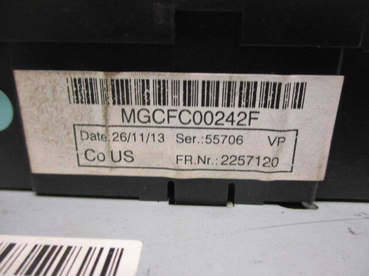 Pre-Owned Audi Q5 AM FM CD SAT Radio Receiver B9654