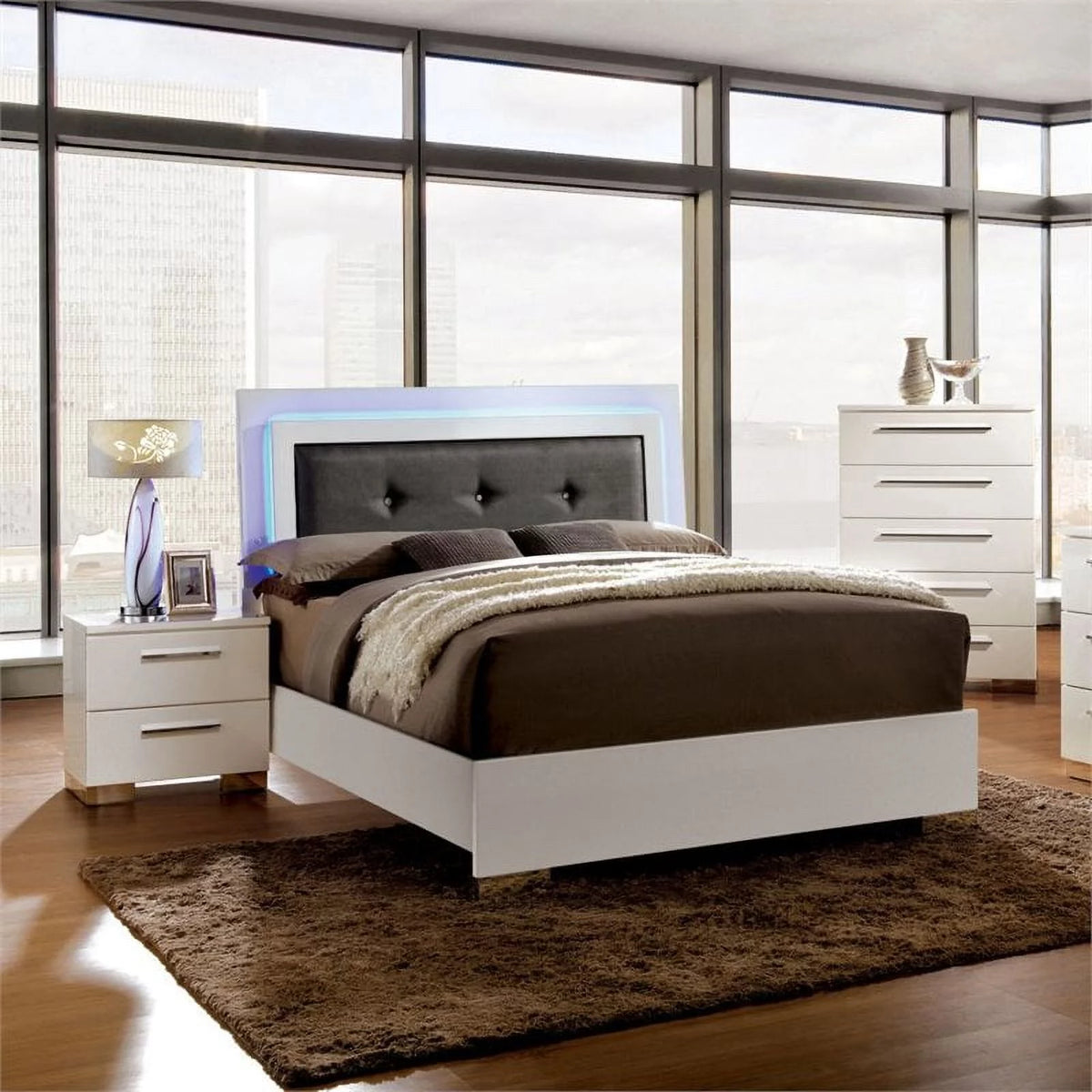 Glossy White Wood Bedroom Set King J28994