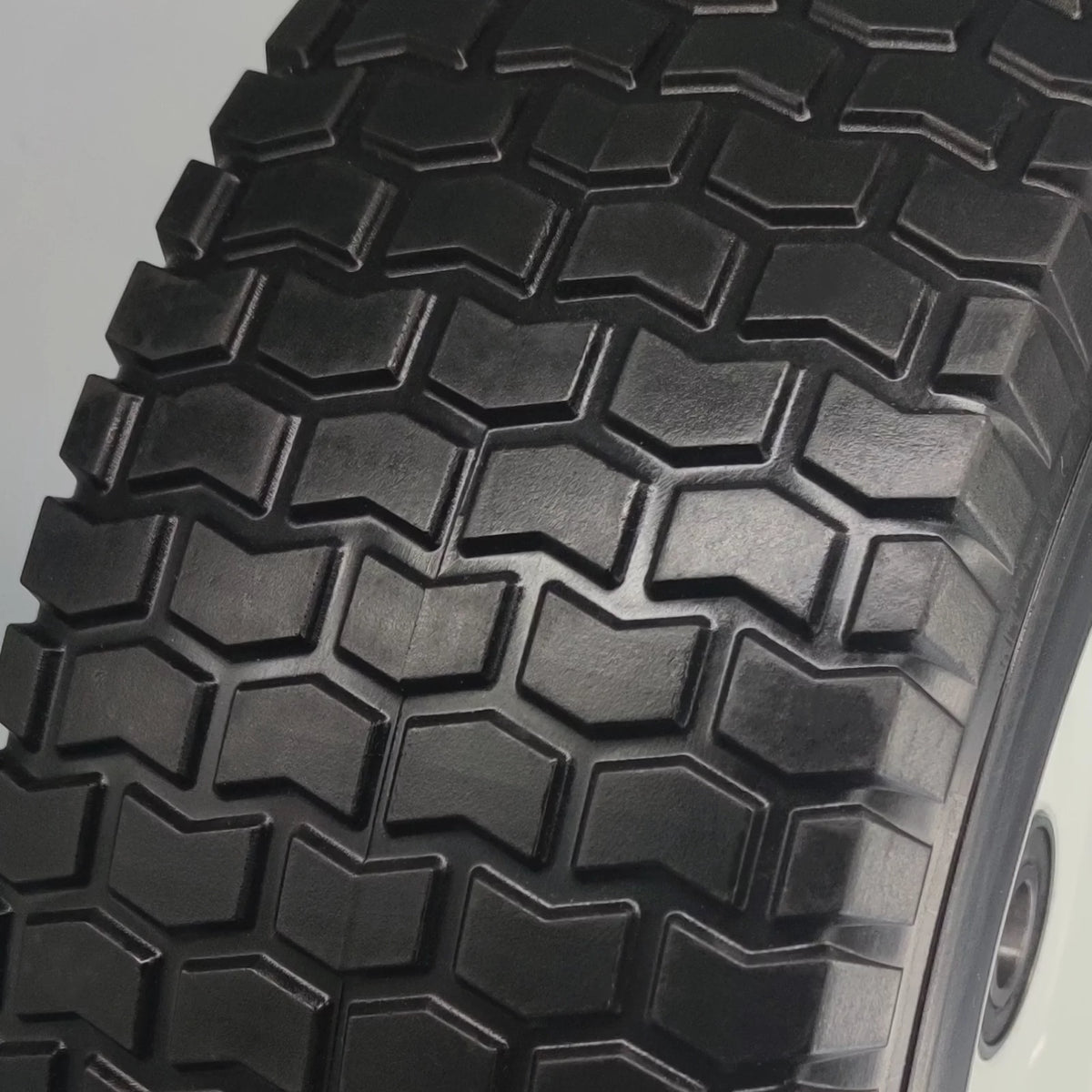 Flat Free Lawn Mower Tires 15x6.00-6 with Bearings B5830