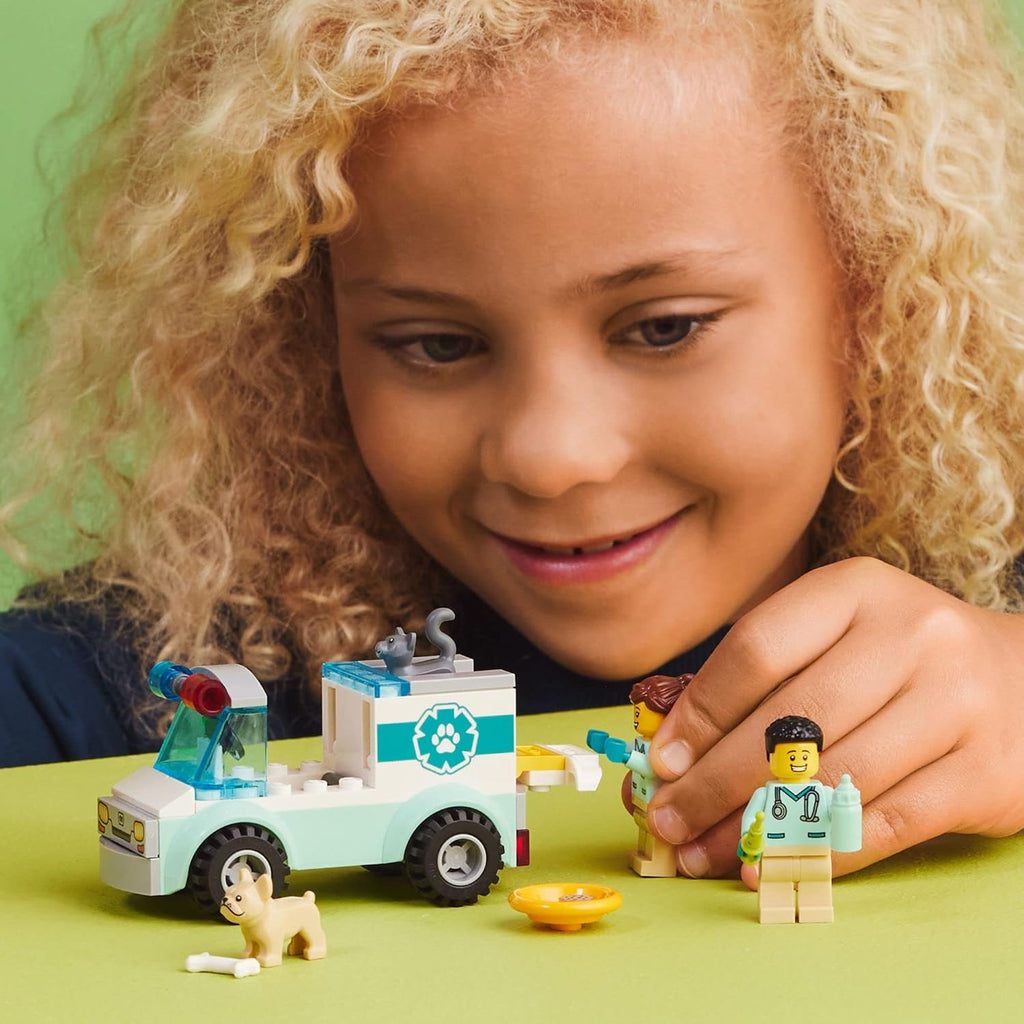 LEGO City Vet Van Rescue Toy Animal Ambulance Playset D8372