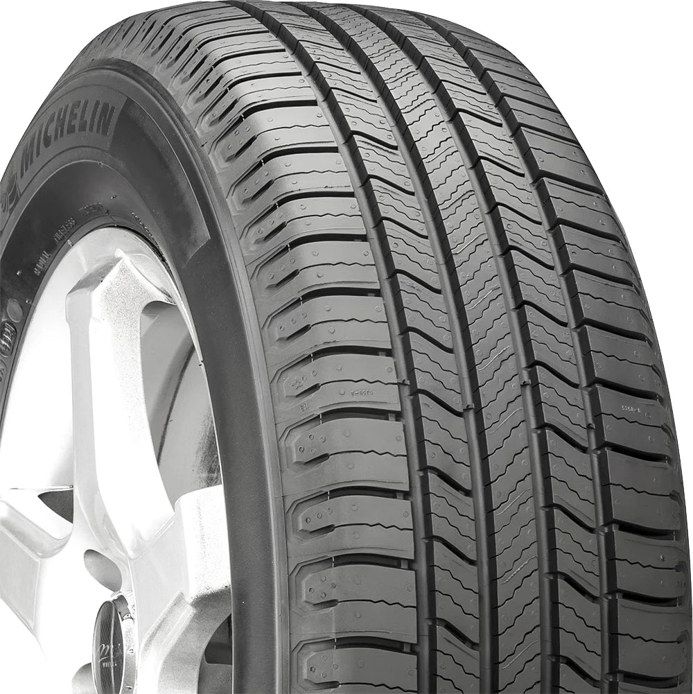 All-Season 235/55R17 99H Tire C335
