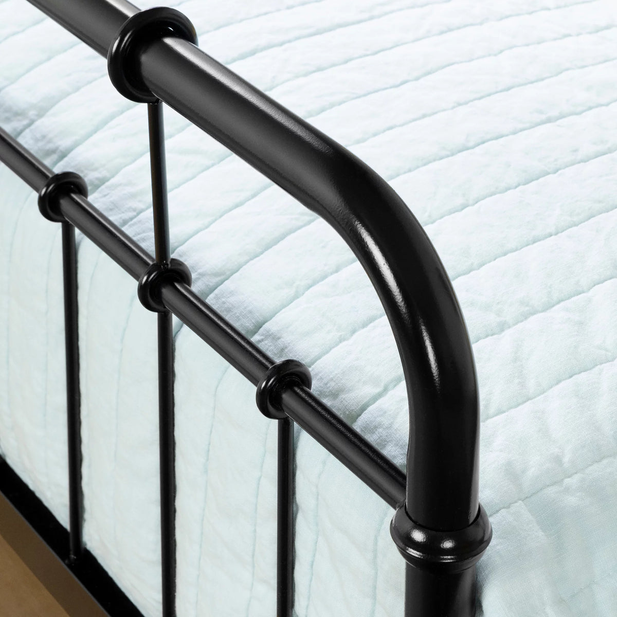 Black Metal Twin Complete Bed Y64068