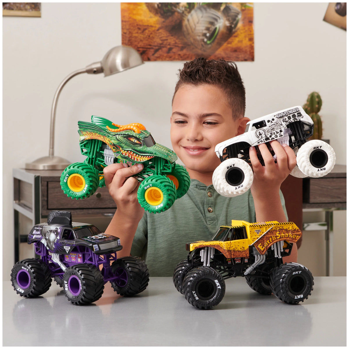 1:24 Scale Die-Cast Monster Truck L476